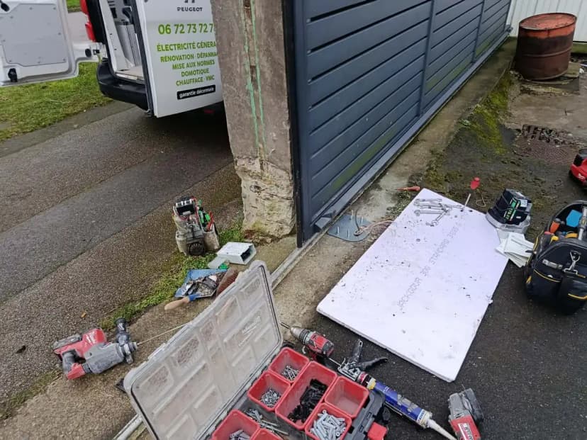 Portail automatique Somfy avec commande à distance